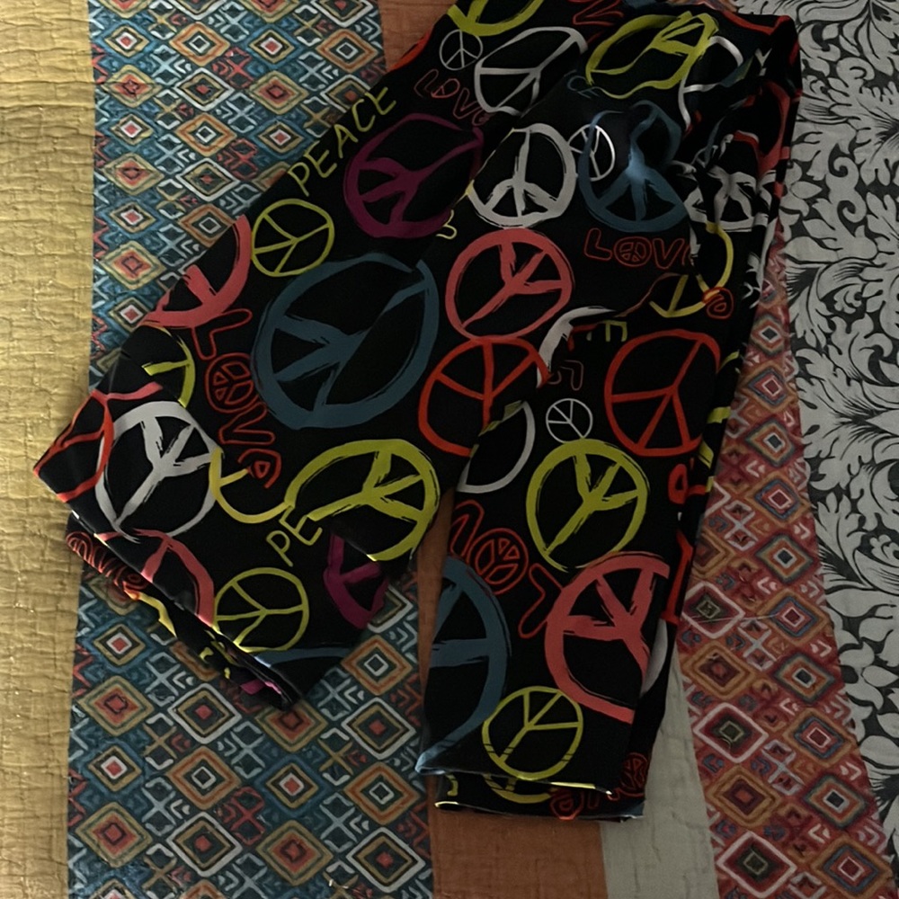 LuLaRoe leggings size t/c (tall and curvy)